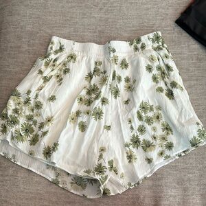 Abercrombie & Fitch Floral Shorts